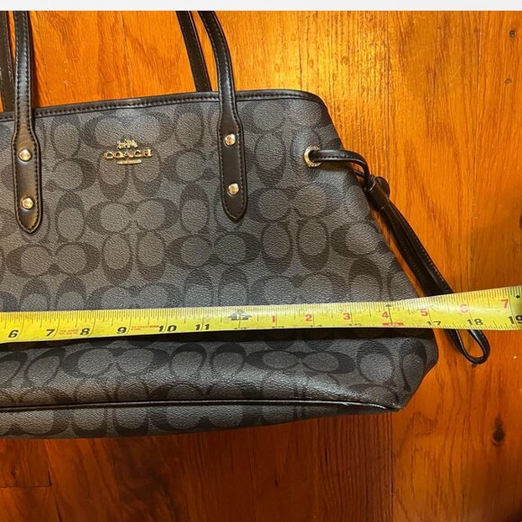 SIGNATURE COACH DRAWSTRING PURSE - Picture 3 of 5